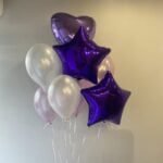 Фонтан гелієвих кульок в біло-фіолетовому кольорі