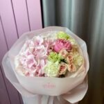 Букет з гортензій, вібурнума, троянди, діантуса