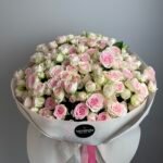 Букет Кущова троянда