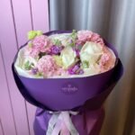 Букет з еустоми, троянди, матіоли